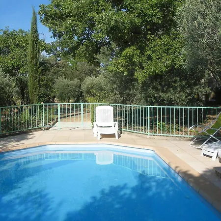 Holiday home Spacious On Two Levels Cabrieres-d'Avignon